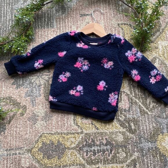 Cat & Jack 2 Piece Fleece Outfit/Set - Picture 6 of 9